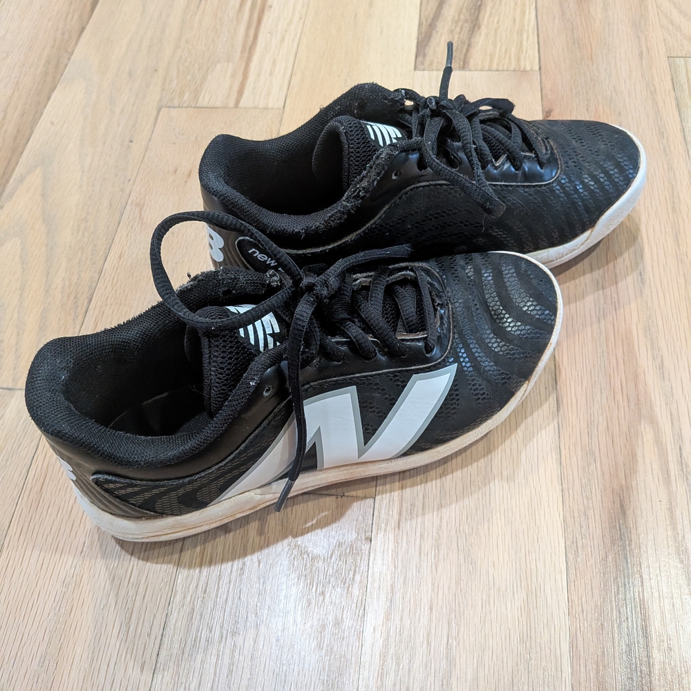 New Balance Black Knit Sneakers